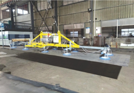 Vacuum lifting device